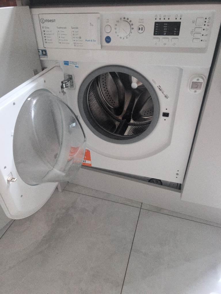 Indesit integrated washing machine fully working 