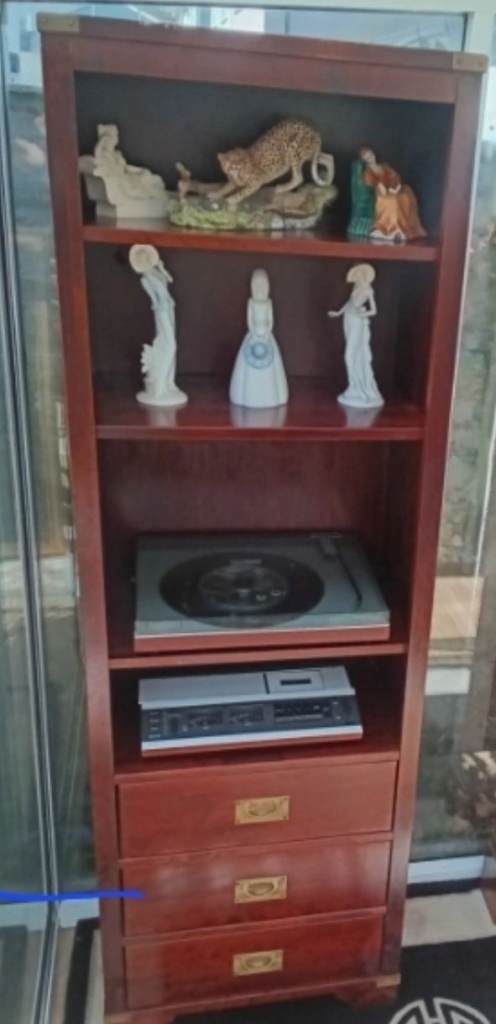 REDUCED...OFFERS INVITED COST £1000...LAURA ASHLEY FOR NEXT. MAHOGANY BOOKCASE DISPLAY UNIT. 