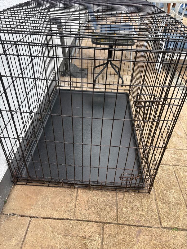 LARGE DOG CRATE