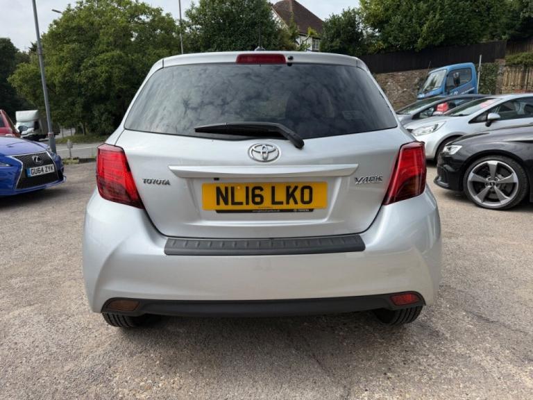  Toyota Yaris 1.33 VVT-i Icon 5dr - FTSH - AIR CON -ALLOYS - REAR CAMERA