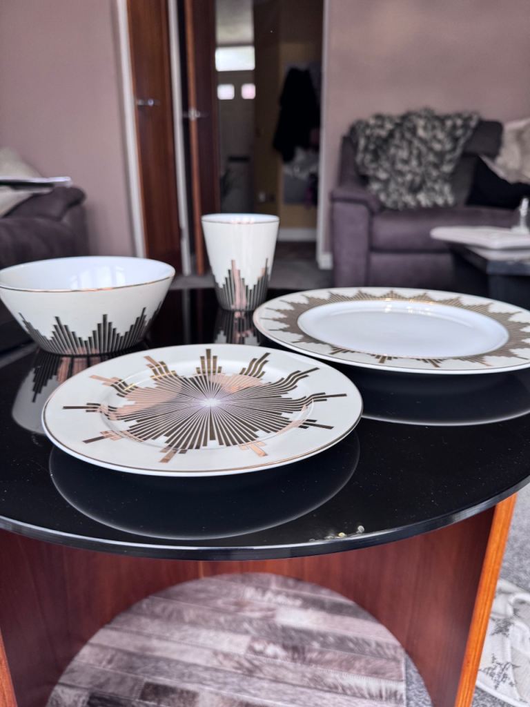 Biba Starburst Porcelain Dinner Set – Brand New, Unused – 30 Piece