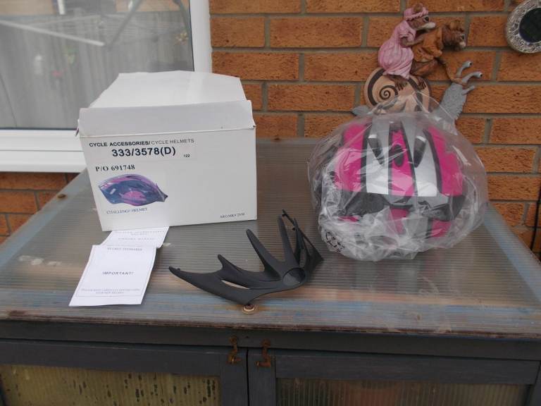 LADIES CHALLENGE BICYCLE HELMET