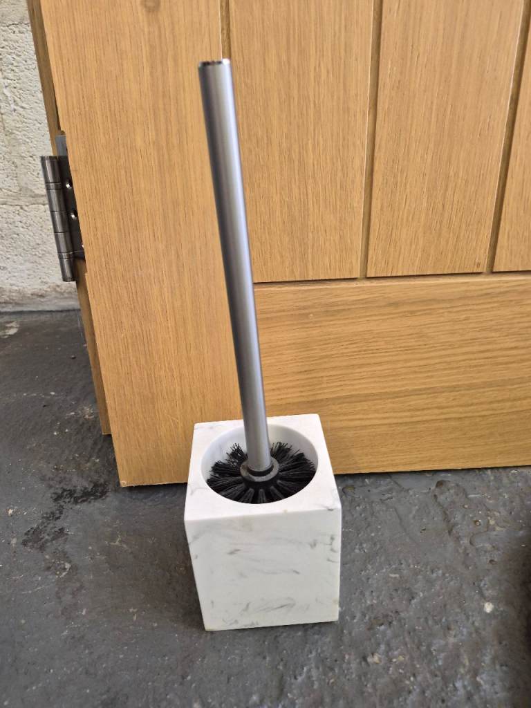 White Stone Toilet Brush and Holder – Good Condition