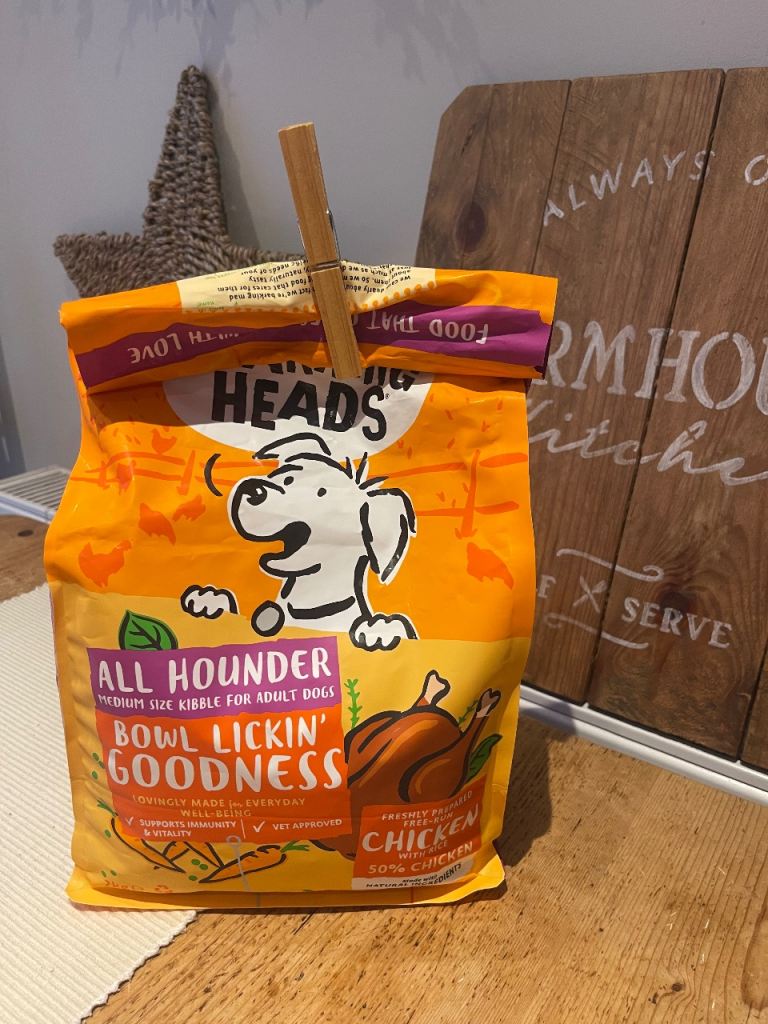 Barking Heads medium size kibble chicken dry food 