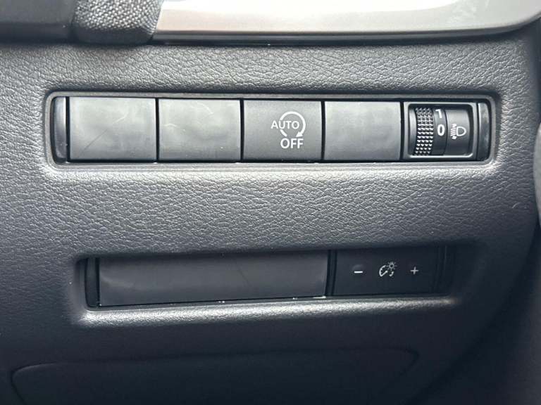 2025 Nissan Qashqai 1.3 DiG-T MH Acenta Premium 5dr HATCHBACK PETROL Manual