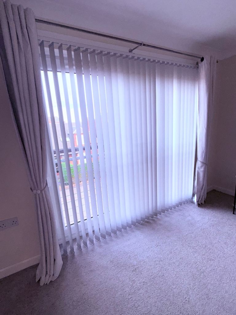 Shades Grey Vertical Blinds Patio Window Door RRP £220 Like New only 2 months old