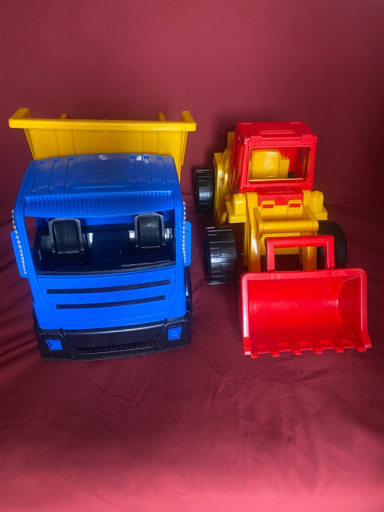 Lean toys dump truck & tractor.