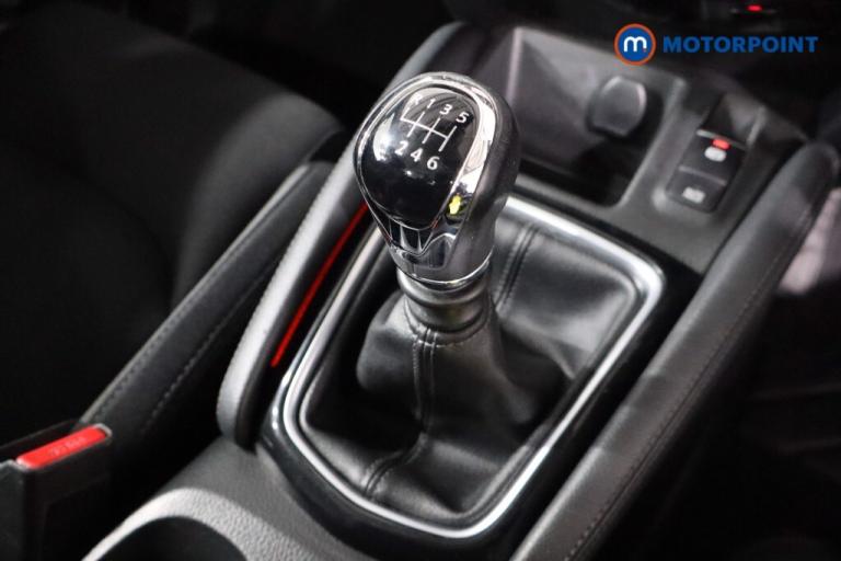 2020 Nissan Qashqai 1.3 DiG-T N-Connecta 5dr [Glass Roof Pack] SUV Petrol Manual