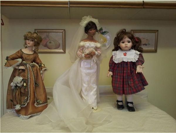 The Ashton - Drake Galleries