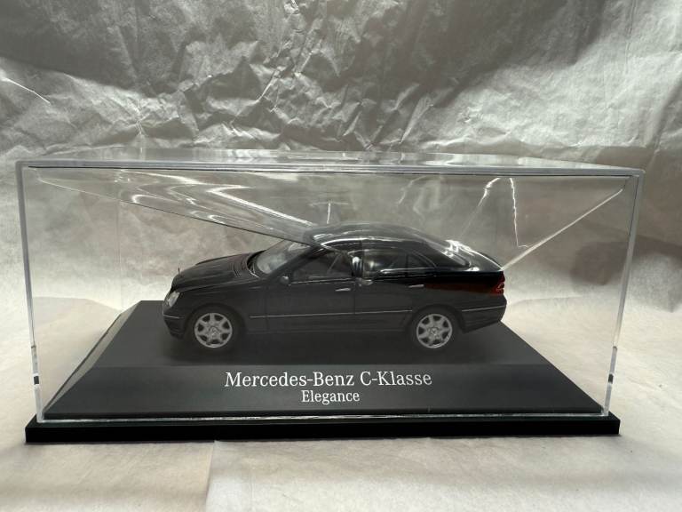 Original Mercedes Benz Model Car Collection - 1:43 C-Klasse Elegance Model Car Edition C