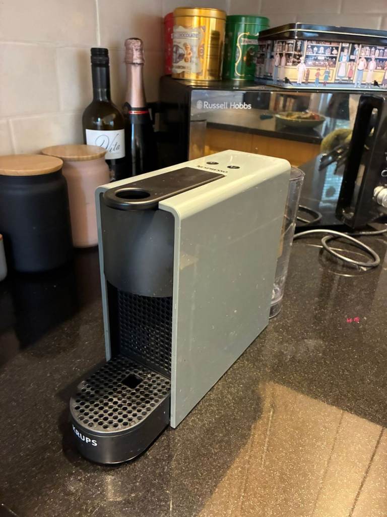 Nespresso Krups Coffee Machine – Good Condition, Compact Model