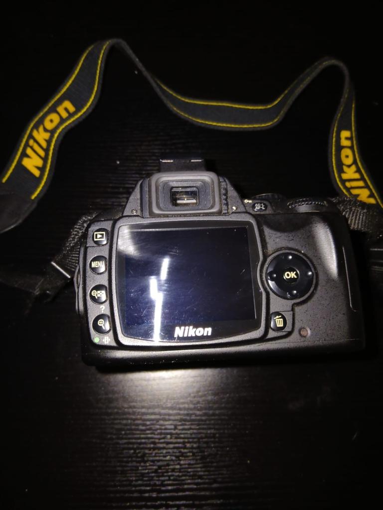 image for    Nikon DSLR Camera – Excellent Condition – £150 (Open to Offers)