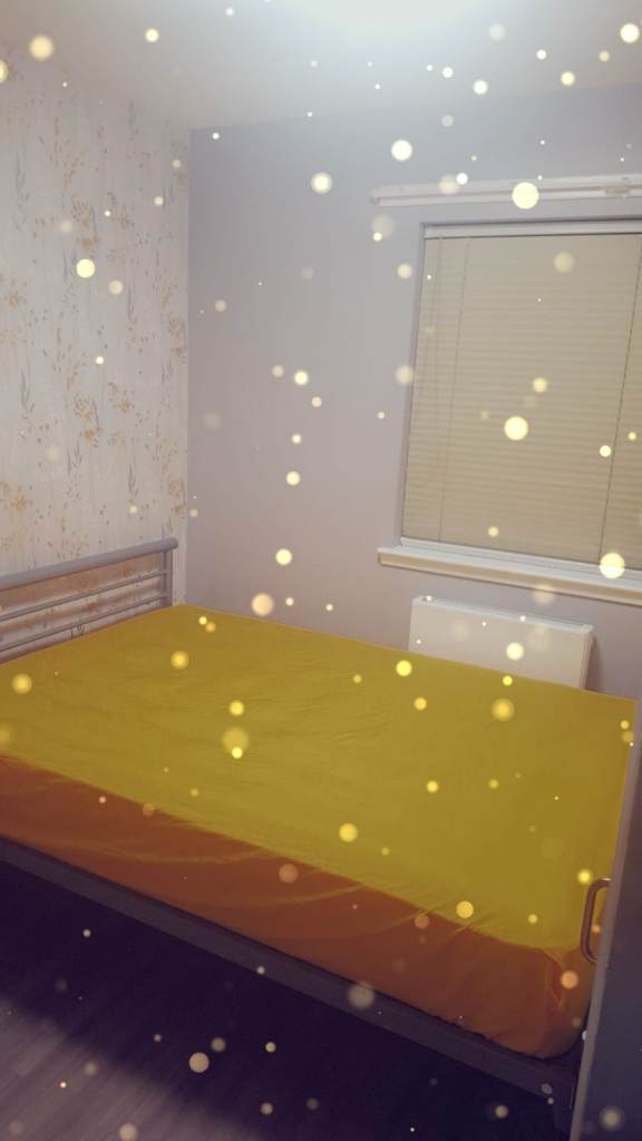 1 double bed room for rent