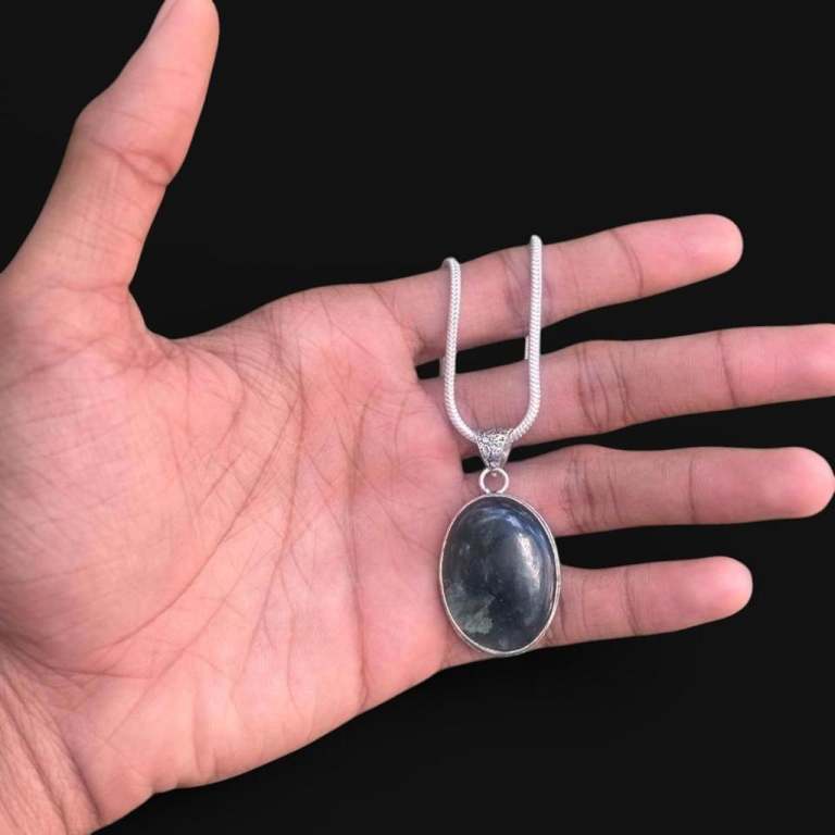 Black onyx gemstone pendant necklace