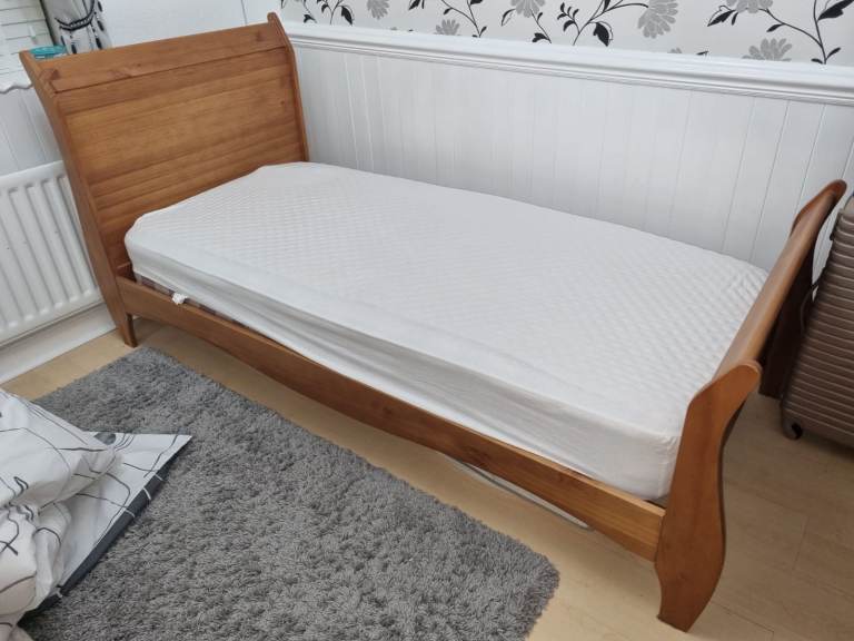 Single Solid Pine Bed With high head board and lower base board