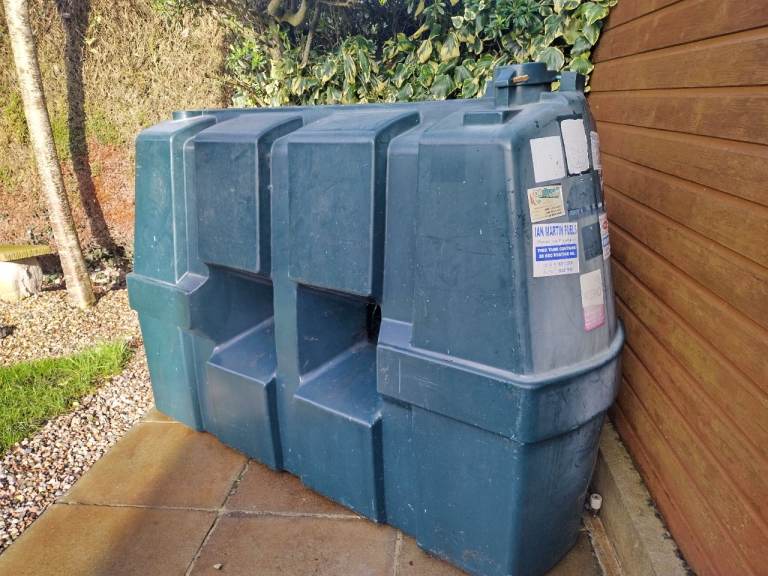 Oil Tank 1100 Litre Single Skinned