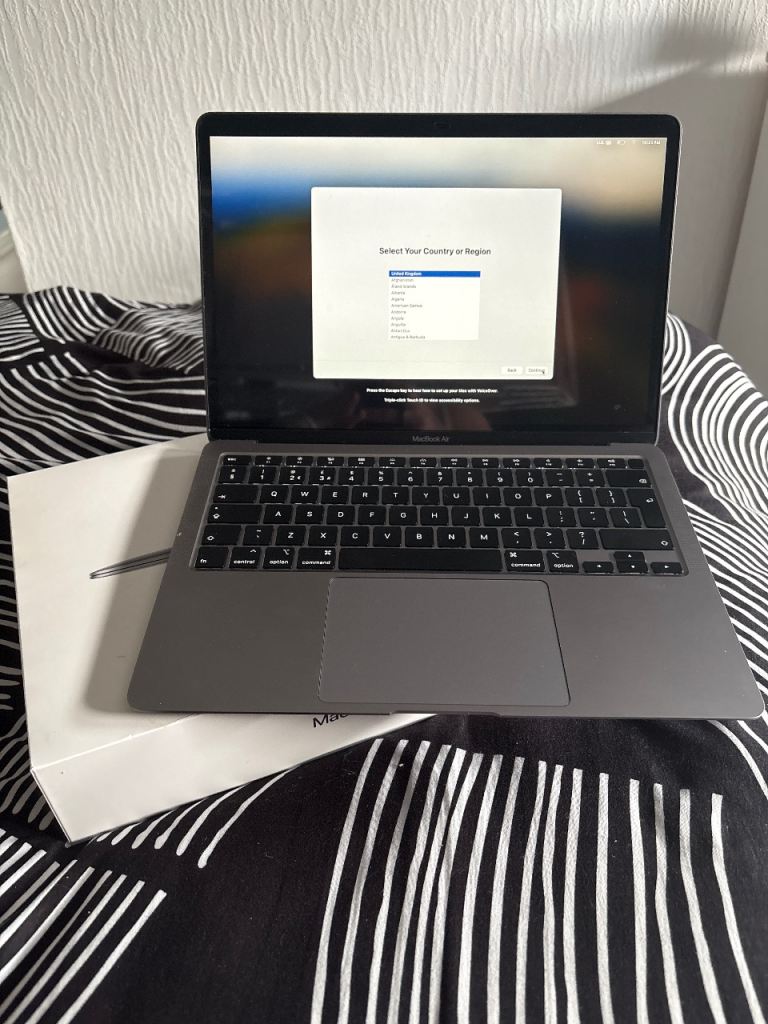 MacBook Air 13-inch 