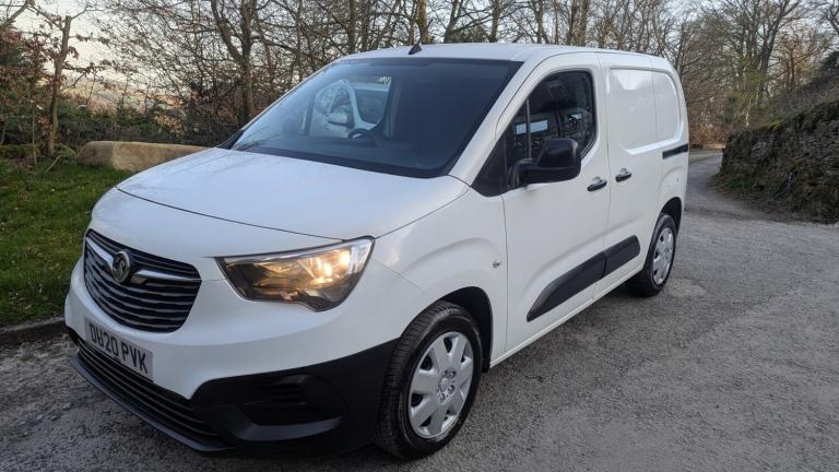 2020 Vauxhall Combo 2000 1.5 Turbo D 100ps H1 Sportive Van PANEL VAN Diesel Manual
