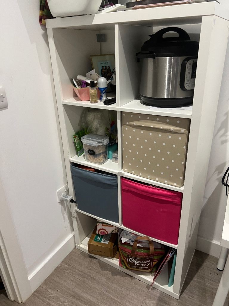White kallax Storage Unit - very cheap 