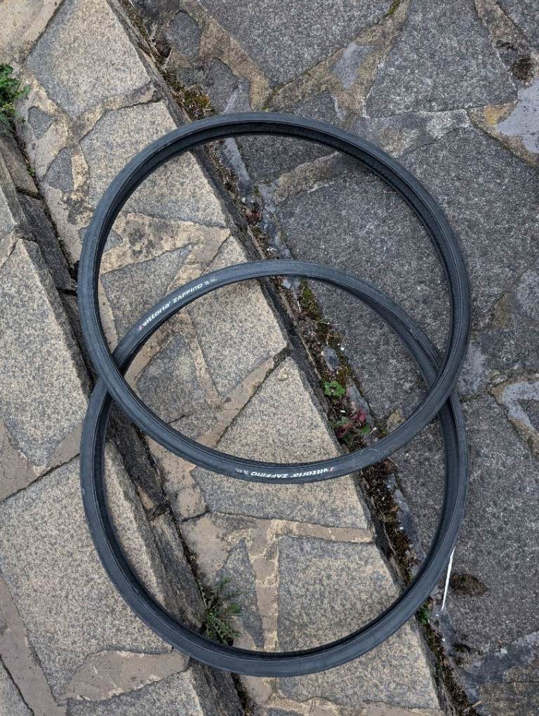 700c road tyres
