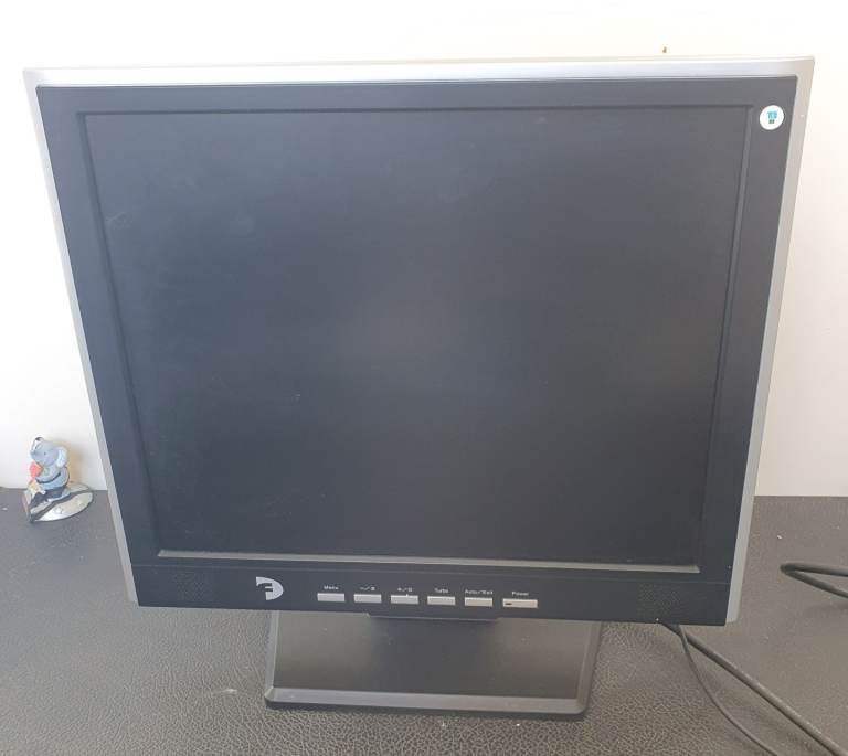 19" Computer Monitor