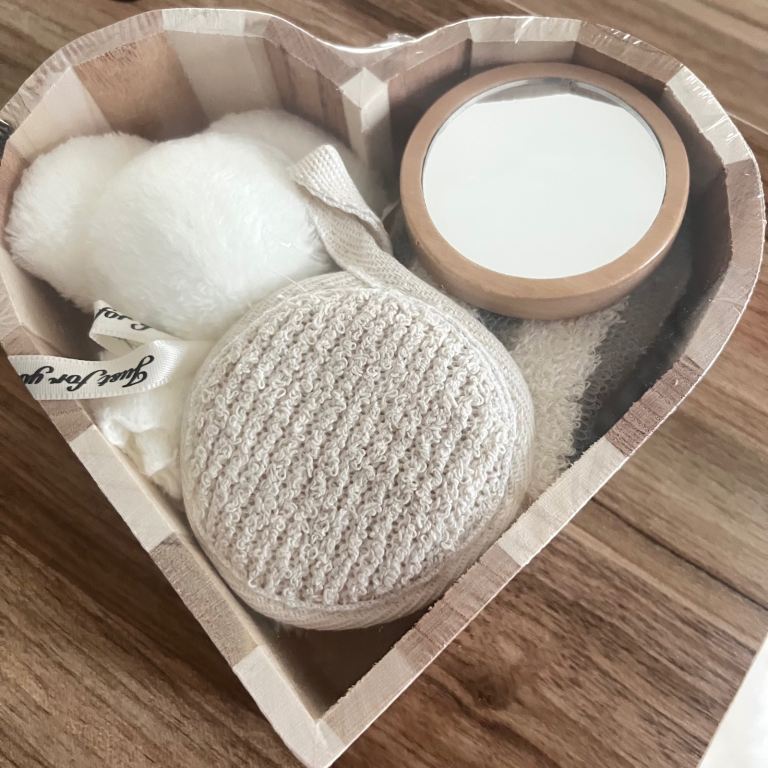Spa Gift set in heart shape wooden tray