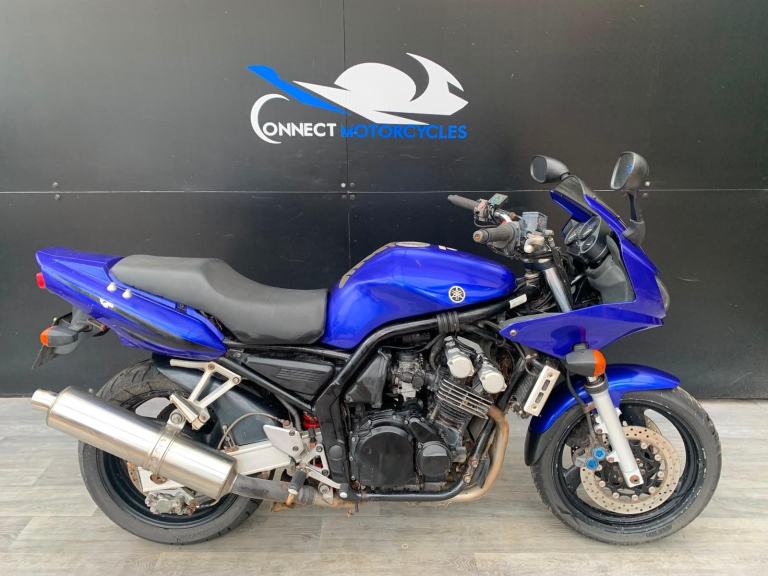 YAMAHA FZS 600 FAZER 2003 PROJECT BIKE HPI CLEAR
