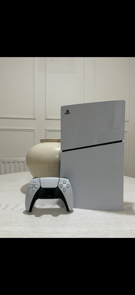 Sony ps5 slim 825gb plus black ops 7