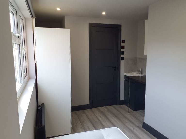 DSS ACCEPTED - Studio Flat Available in Carpenter Way, Potters Bar EN6 5QQ