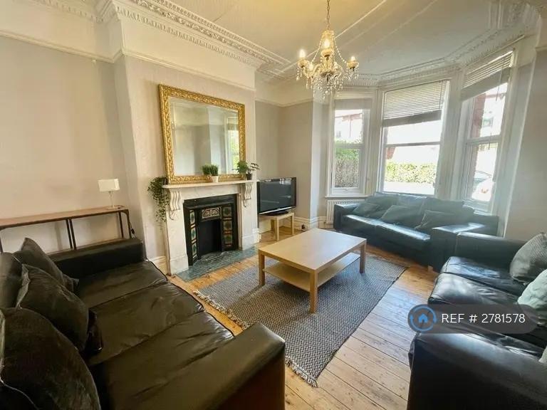 8 bedroom house in Manor House Road, Newcastle Upon Tyne, NE2 (8 bed) (#2781578)