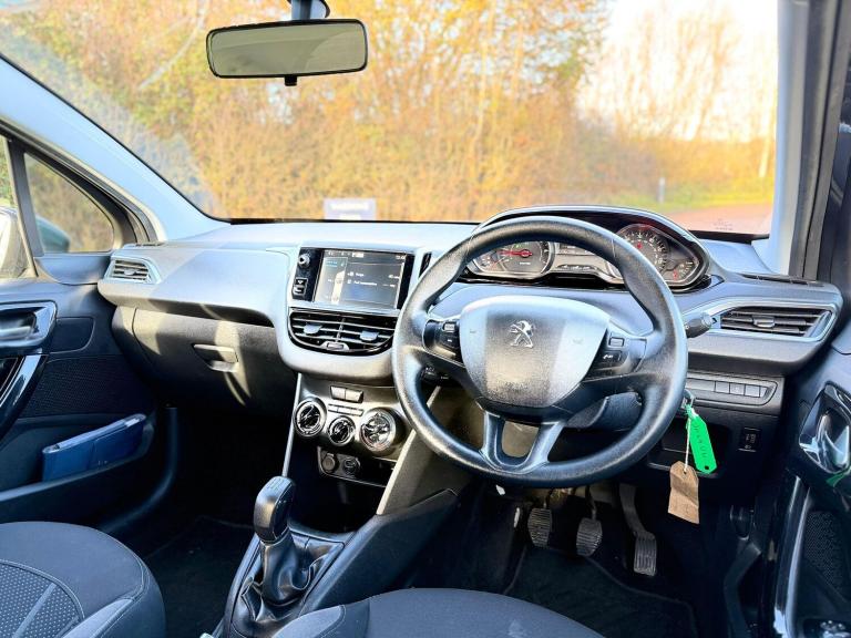 2014 Peugeot 208 1.2 VTi PureTech Active Euro 5 3dr HATCHBACK Petrol Manual