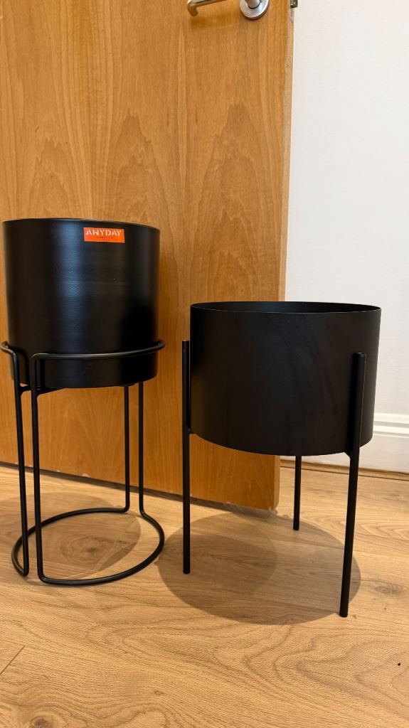 Black metal planters – as good as new 