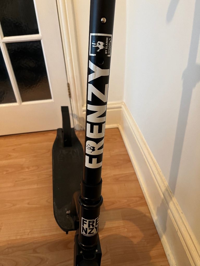 Frenzy 230 Scooter