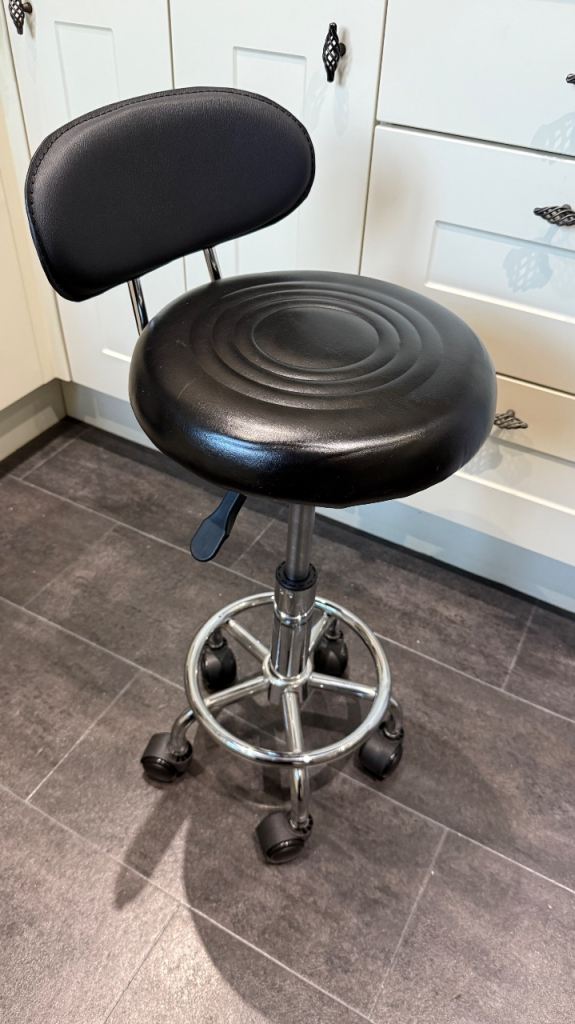 PU Leather Modern Rolling Stool with Low Back Height Adjustable with Footrest (Black)