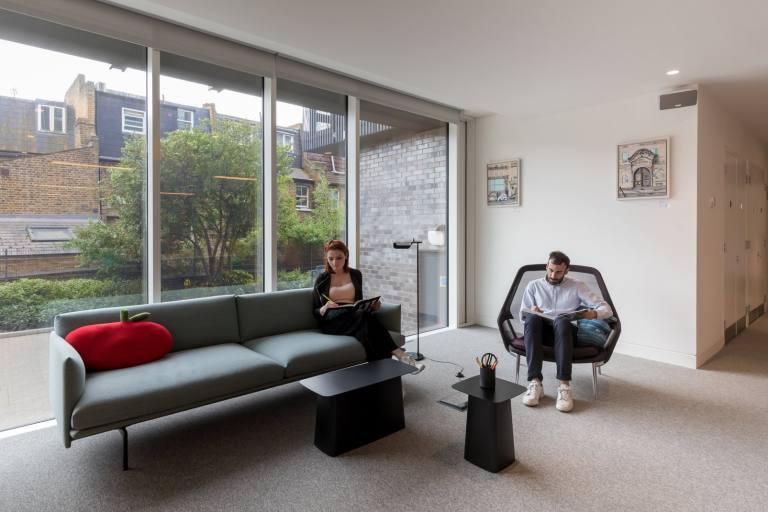 London - W6 8AF \ Monthly Coworking Membership