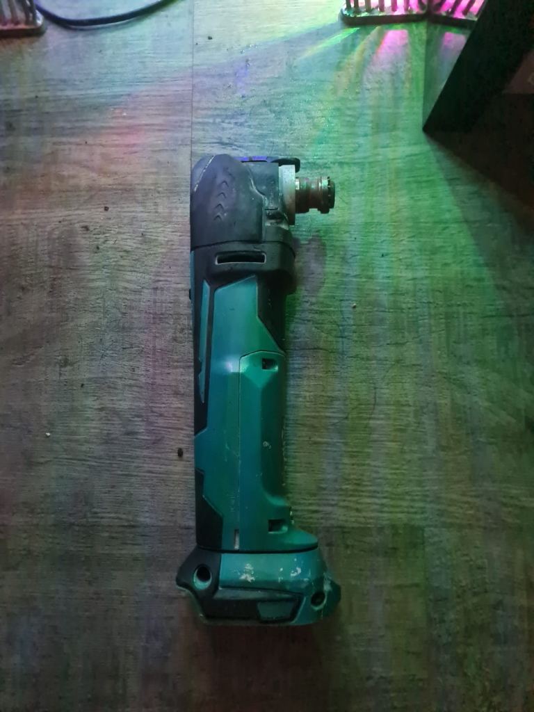 Used 18v makita multi tool