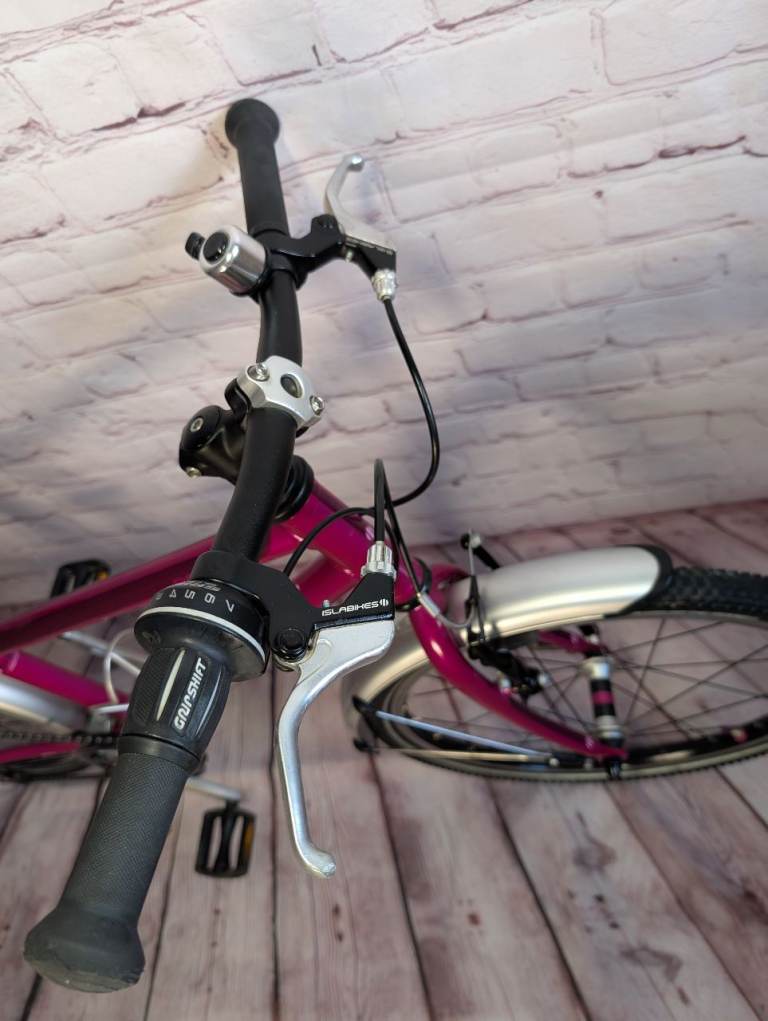 ISLABIKES BEINN 20 LARGE (6+) IN PERFECT CONDITION. COLLECTION NW LONDON OR BUCKS. ISLA BIKE