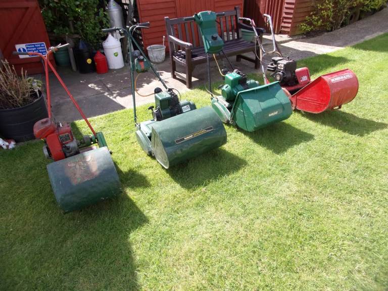 LAWN MOVERS (4) ALL WORKING
