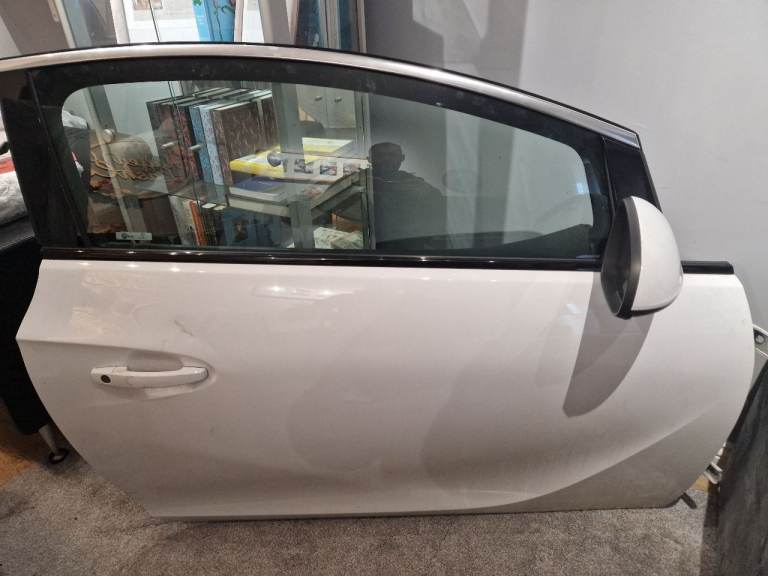 Vauxhall astra 1.4 gtc driver side door