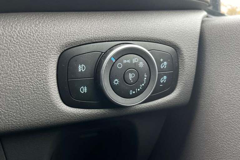 2022 Ford Transit Custom 320 Limited L1 SWB Double Cab In Van FWD 2.0 EcoBlue 130ps Low Roof, CRU...