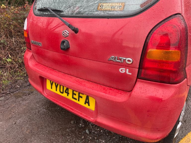 SUZUKI ALTO 1.1 GL 04 REG RED 5 DOOR GENUINE 40181 MILES MOT OCTOBER 9TH 2026 TAX £35 LOW INSURANCE