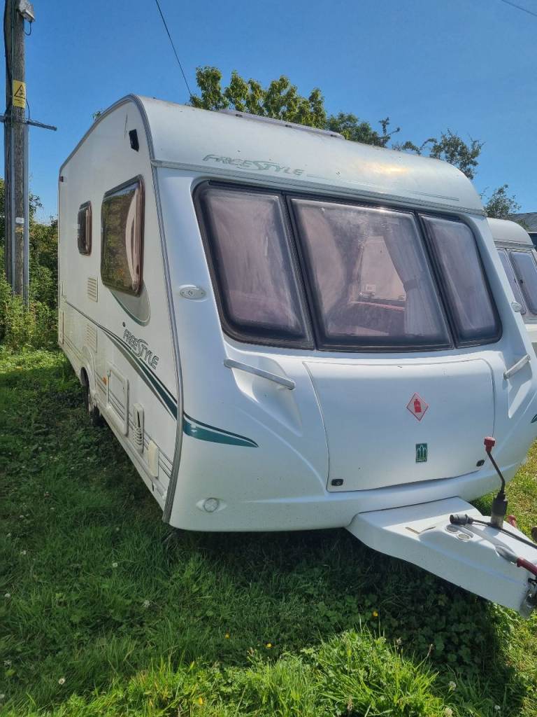 Abbey freestyle 2007  2 berth full end dressing room motor mover excellent condition 
