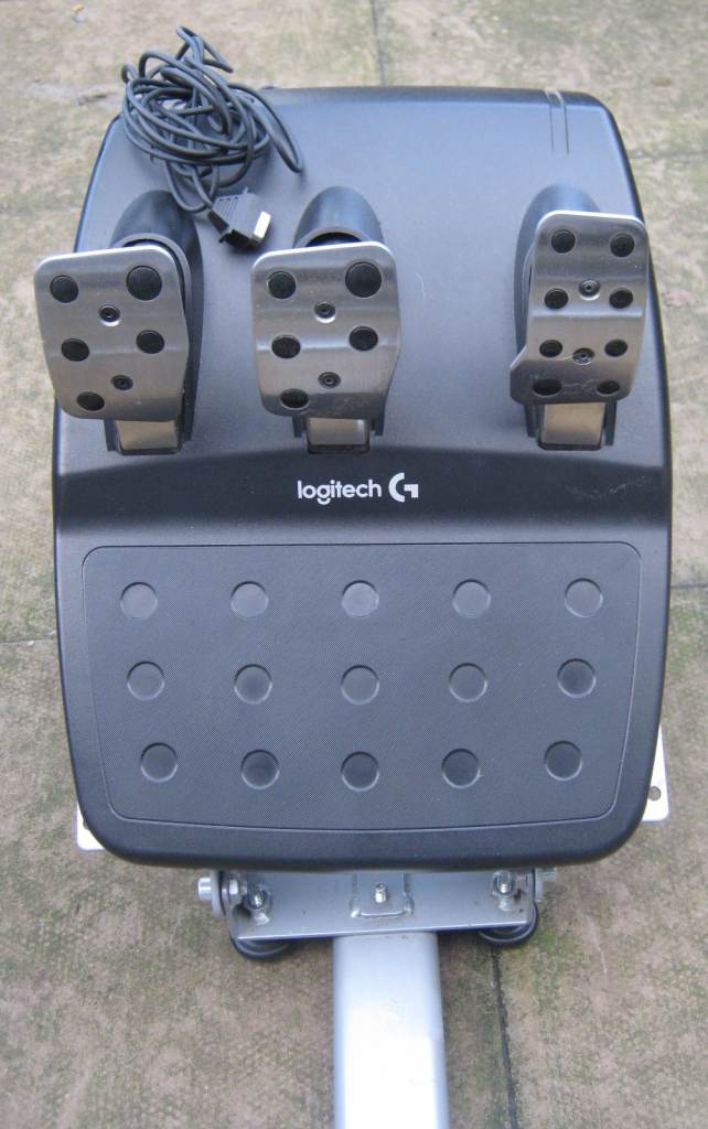Racing Rig-Logitech G29 Racing Wheel/Pedals & Playseat Evolution ...