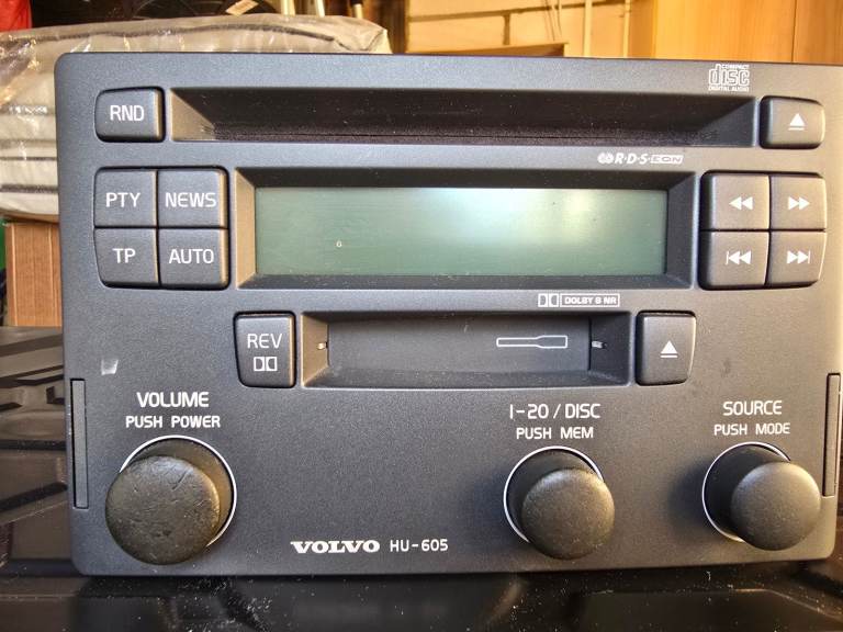 Volvo car stereo HU-605
