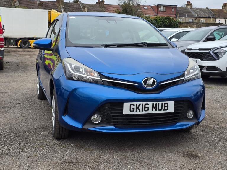 2016 Toyota Yaris 1.33 Dual VVT-i Design Hatchback 5dr Petrol Auto Hatchback Petrol Automatic