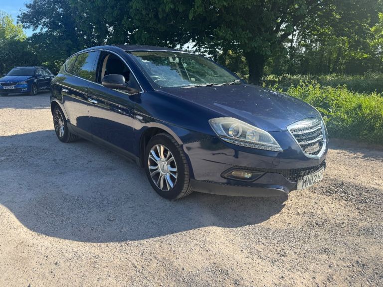 Chrysler, DELTA, Hatchback, 2012, Manual, 1368 (cc), 5 doors