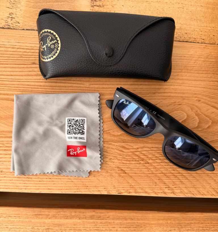 Ray Ban Polarized wayfarer sunglasses 