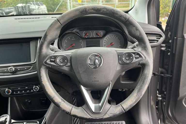 2021 Vauxhall Crossland 1.2i (83 PS) SE 5 Door Petrol SUV *** 1 Private Owner from New *** SUV Pe...