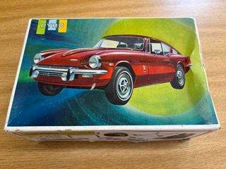 PYRO Triumph GT6+ 1/25 Scale Model Kit - New, Unbuilt