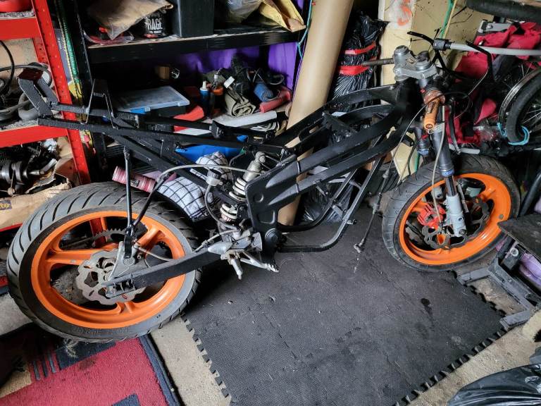 Rieju matrix rs2 - mutt akita 125cc engine 